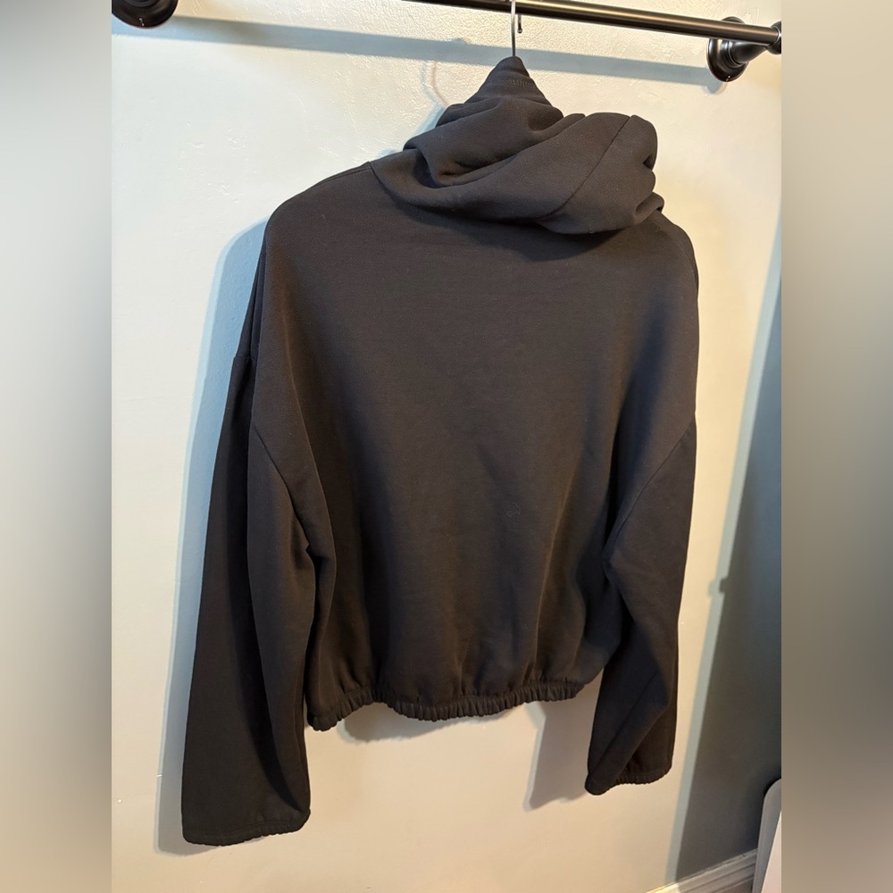 Zara cropped hoodie - Picture 2 of 3
